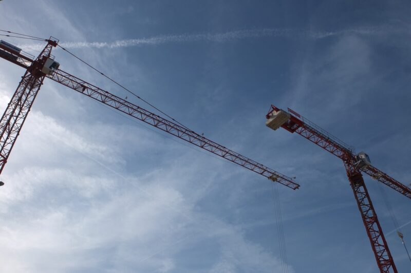 Domestic industrial and construction activity strengthen growth (German)