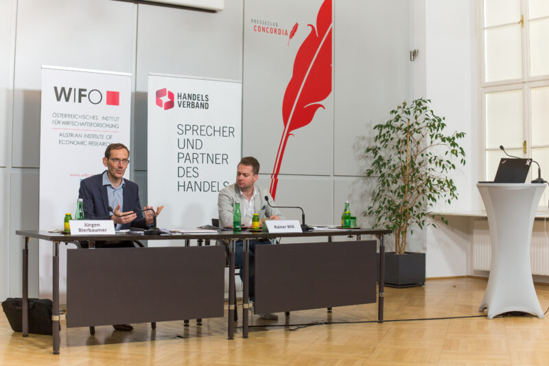 Deutliche Branchenunterschiede prägen Weihnachtsumsatz 2021