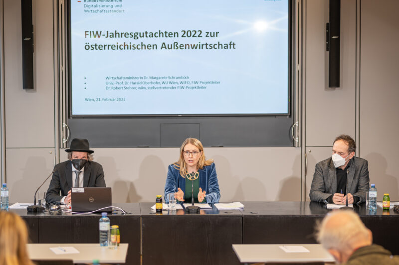 FIW: Erstes Leistungsbilanzdefizit seit 20 Jahren