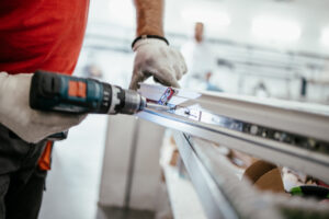 Domestic Economy Shrinks in the Fourth Quarter of 2022