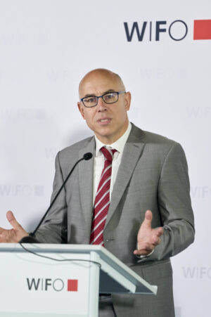 Recession in Austria Persists Stubbornly