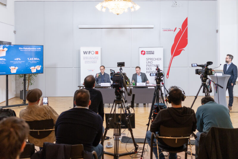 Christmas Business in Retail Trade in 2025 Slightly Above Previous Year's Level